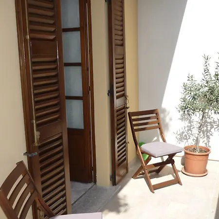 Serbelloni Holiday 37 Apartman